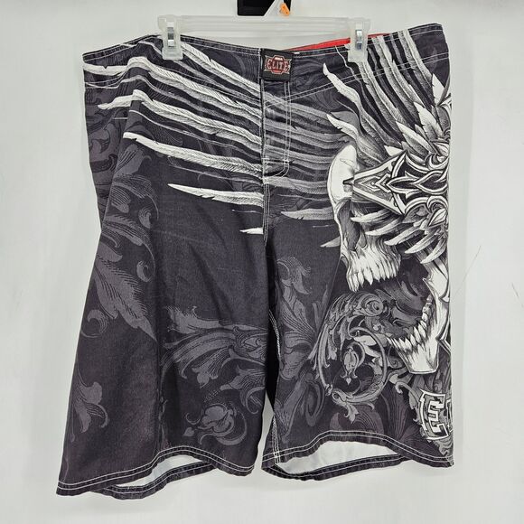 MMA Elite Fight Shorts Mens Extra Large Wrestle Board Shorts Skulls Wings Grunge - Picture 1 of 13